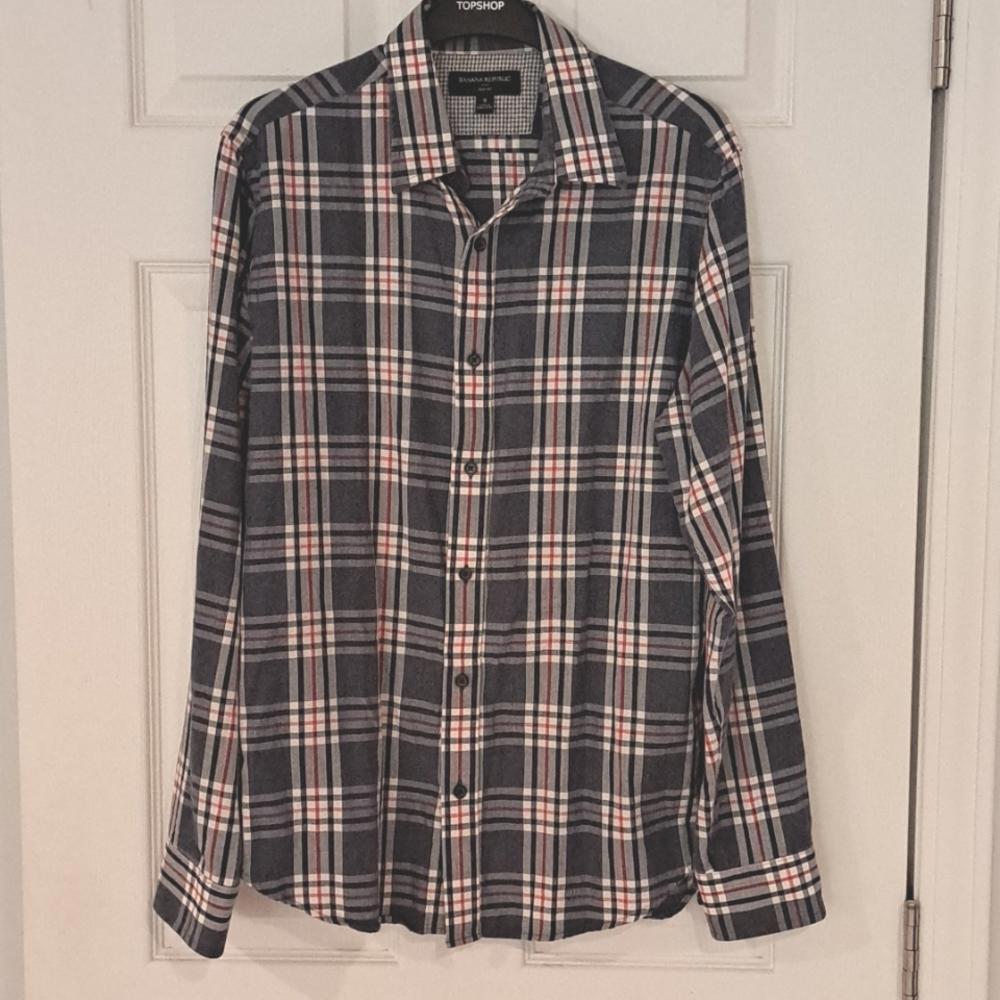 Banana Republic slim fit flannel plaid button down - S